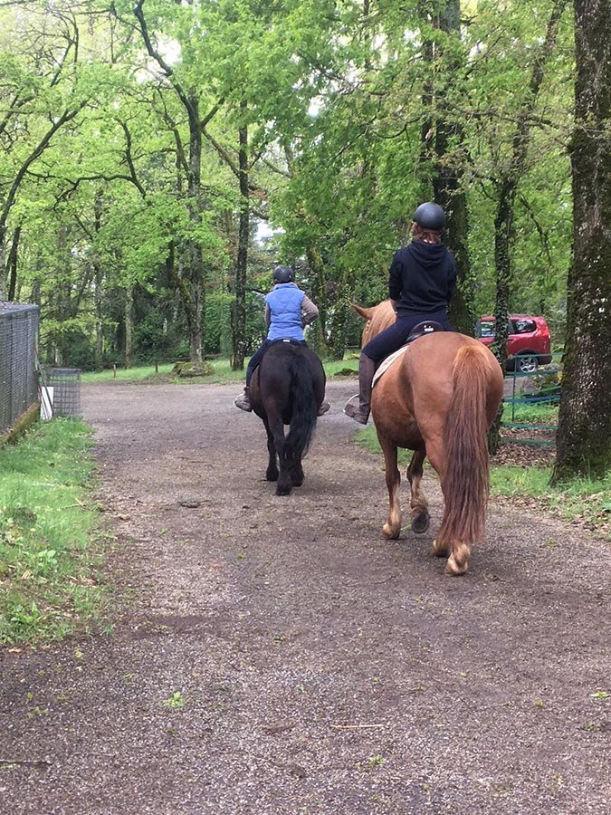 Activité promenade à cheval - Centre equestre de Najac - Jardin du ptit cheval - Aveyron